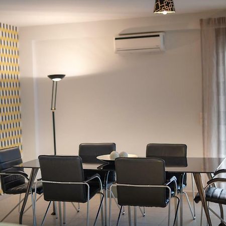 Spacious Fully Equipped 3Bd 2Bath Apt In The Heart Of City With Balconies Ac And Fast Wifi #2 Kandiye Dış mekan fotoğraf