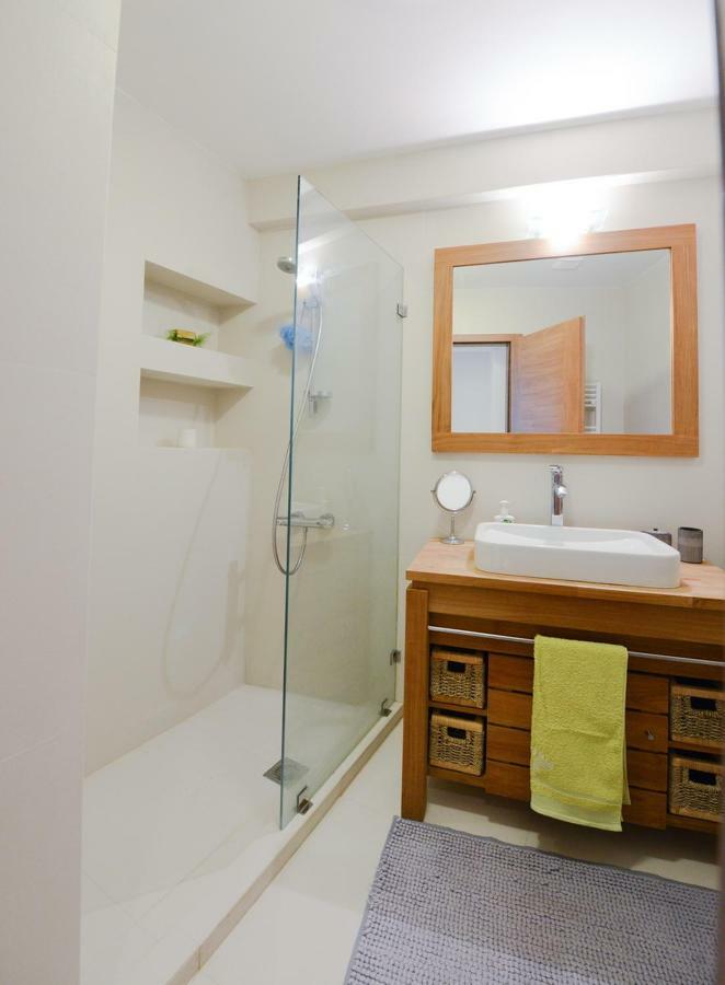 Spacious Fully Equipped 3Bd 2Bath Apt In The Heart Of City With Balconies Ac And Fast Wifi #2 Kandiye Dış mekan fotoğraf